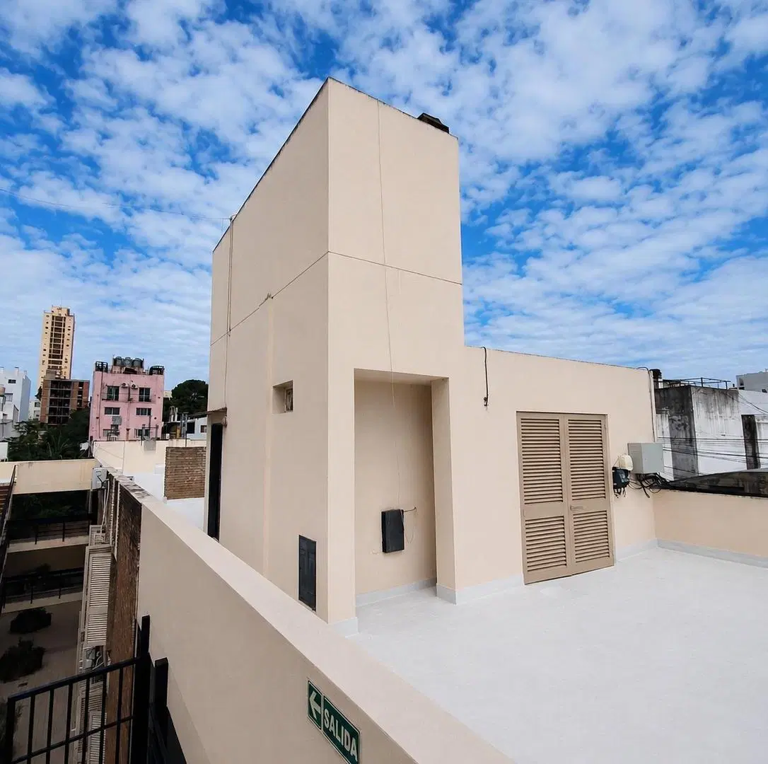 Alq. Colón 1900 – Monoamb terraza gran vista!
$400mil todo incluido. 5