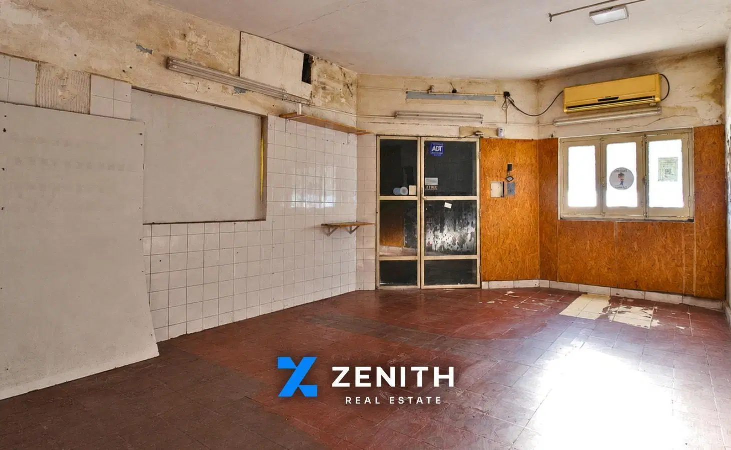 VENTA CASA CON LOCAL COMERCIAL PUERTO TIROL 2