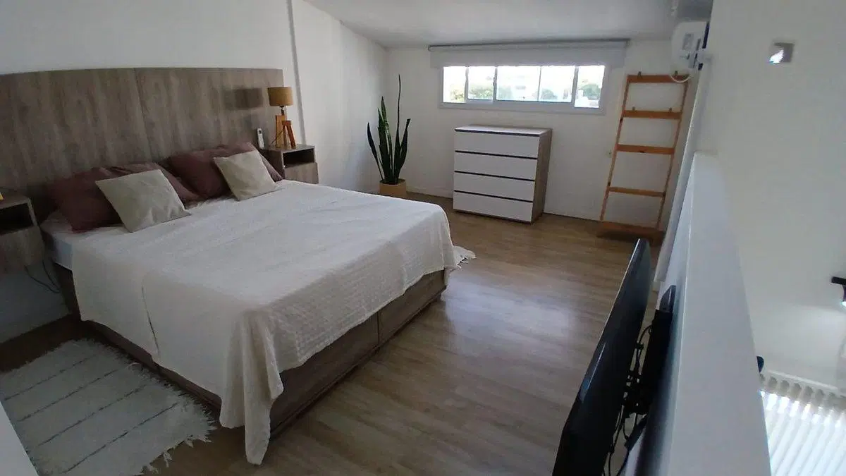 SE VENDE DEPARTAMENTO DUPLEX 2 DORM B ALTO ALBERDI 4
