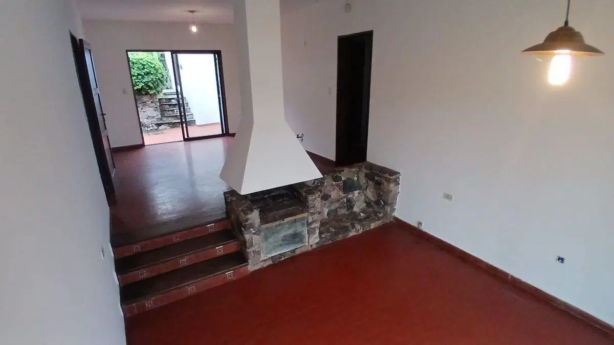 SE VENDE CASA DE 3 DORMITORIOS B PARQUE CHACABUCO 3