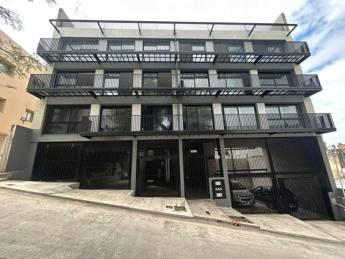 ALQUILER COCHERAS BARRIO GUEMES ZONA POLO JUDICIAL 2
