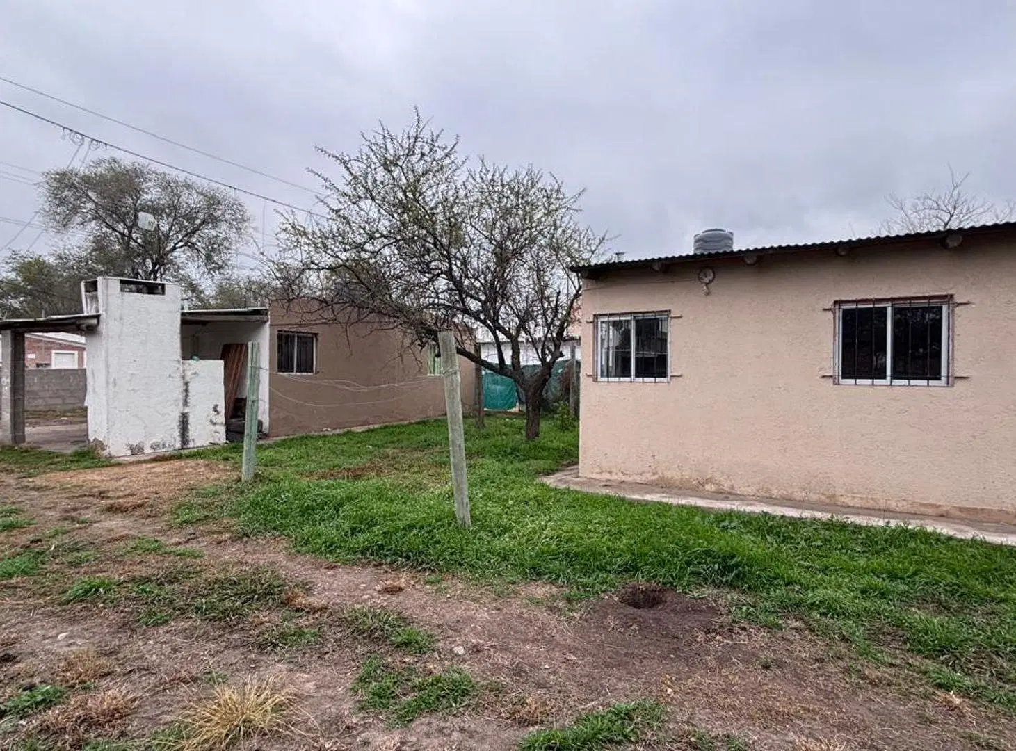 SE VENDE DOS CASAS EN TERRENO DE 525M2 ALTA GRACIA 3