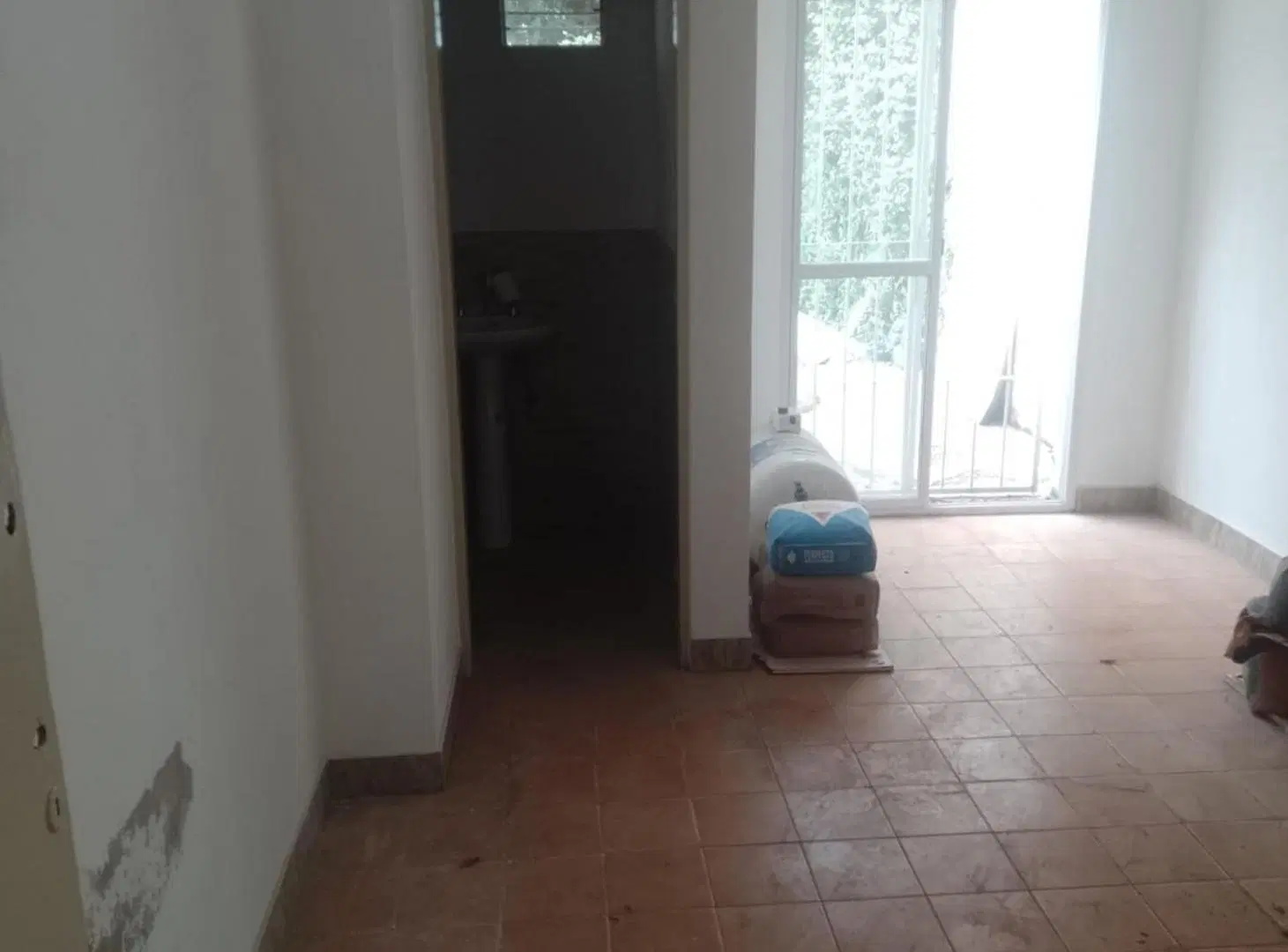 VENTA CASA A REFACCIONAR 3 DORM VILLA ALLENDE 4