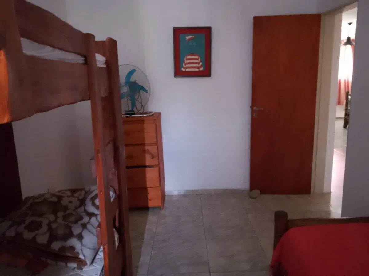 VENTA CASA 2 DORMITORIOS CON PILETA EN ANISACATE 3