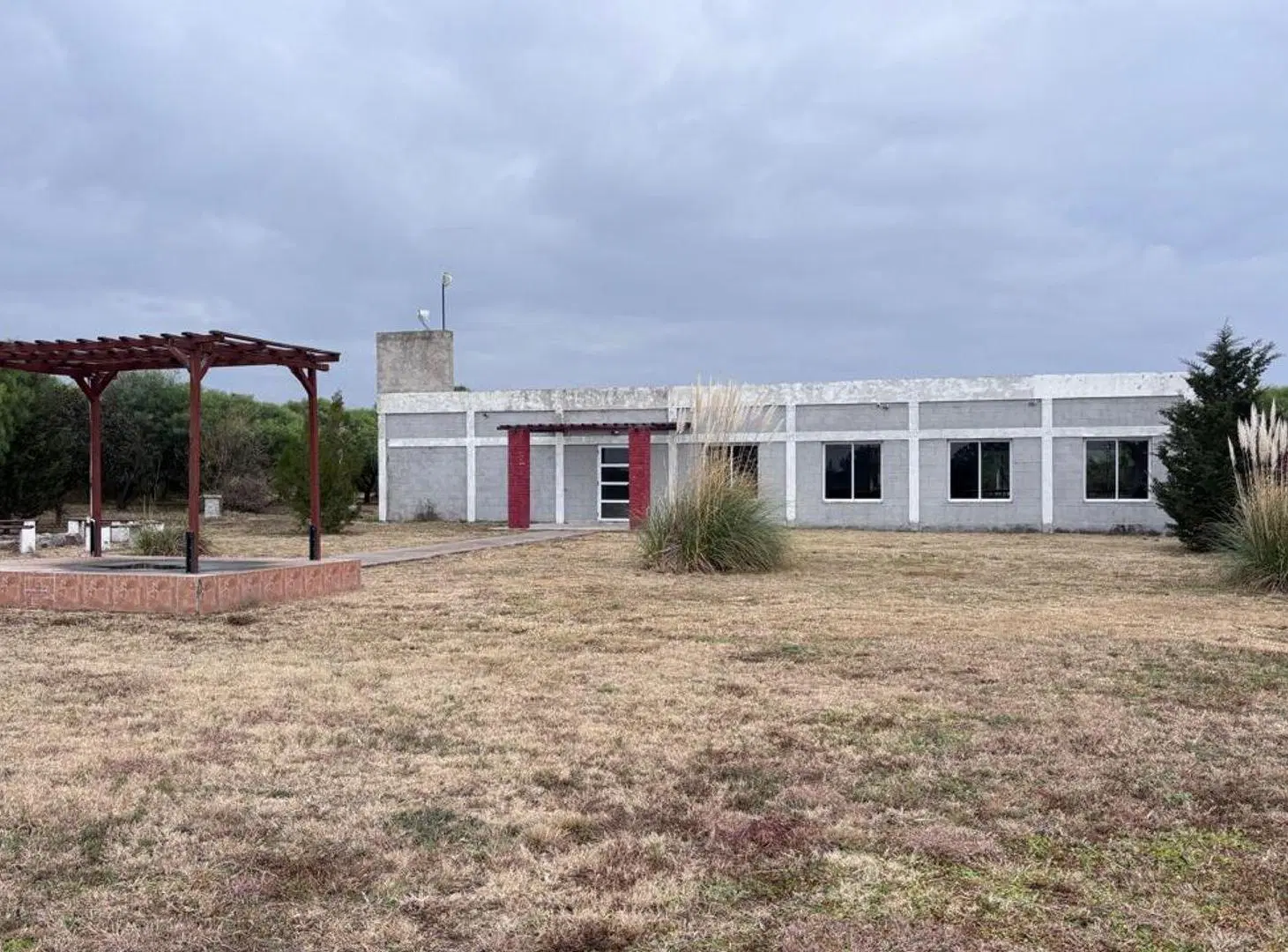 SE VENDE SALON DE EVENTOS EN DEAN FUNES 4