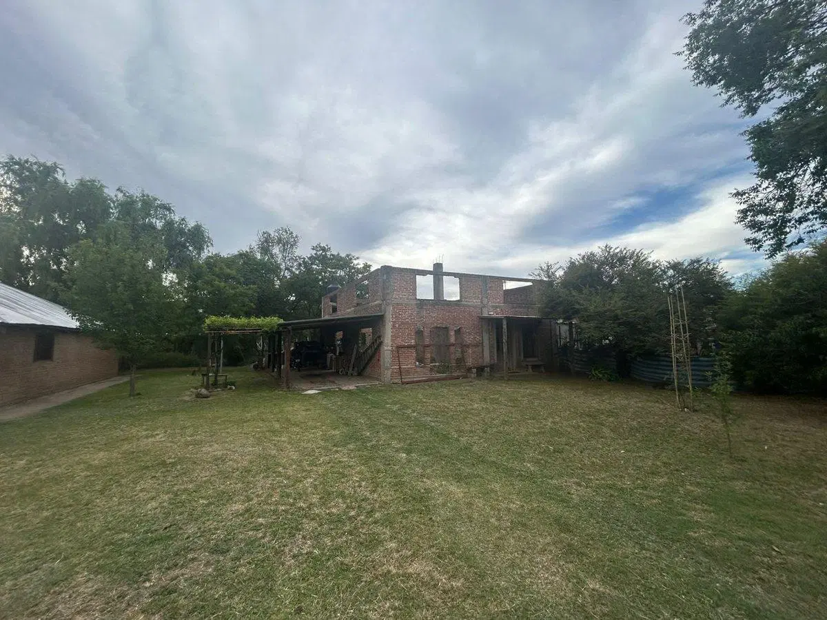 VENTA CASA 2 DORMITORIOS Y GRAN PATIO EN SANTA ANA 8