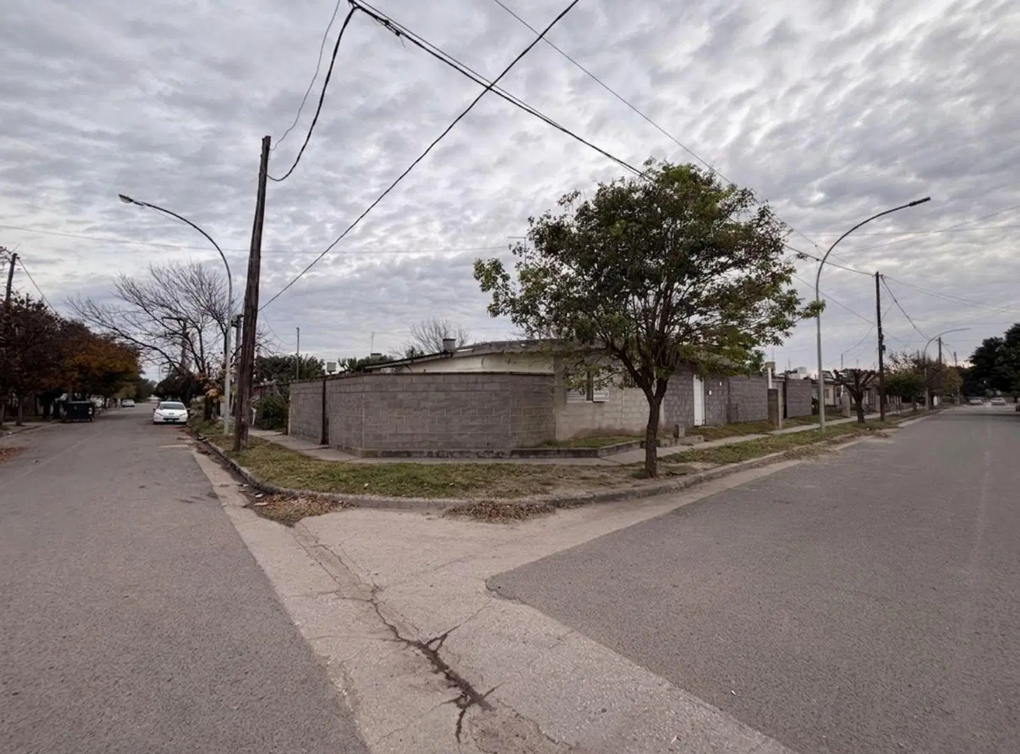 SE VENDE CASA 3 DORM EN MALVINAS ARGENTINAS 5