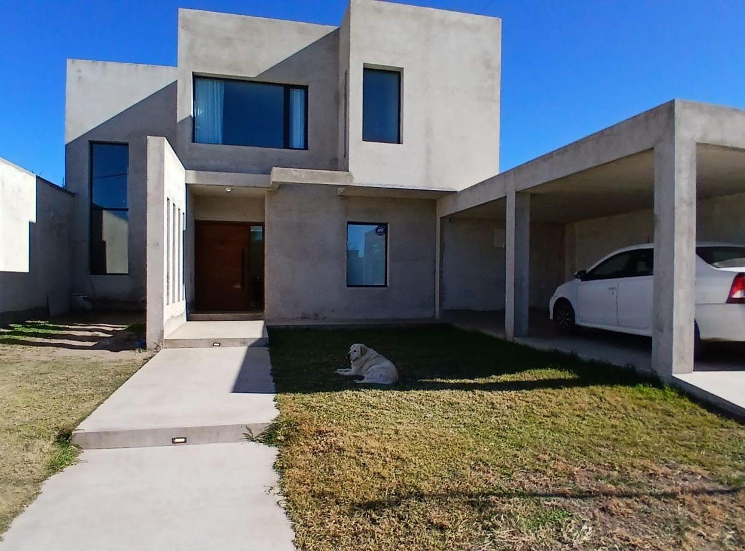 SE VENDE CASA DE 5 DORMITORIOS EN JESUS MARIA