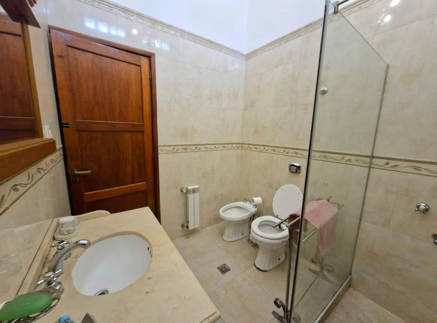 VENTA CASA 4 DORMITORIOS RESIDENCIAL OLIVOS PILETA 8