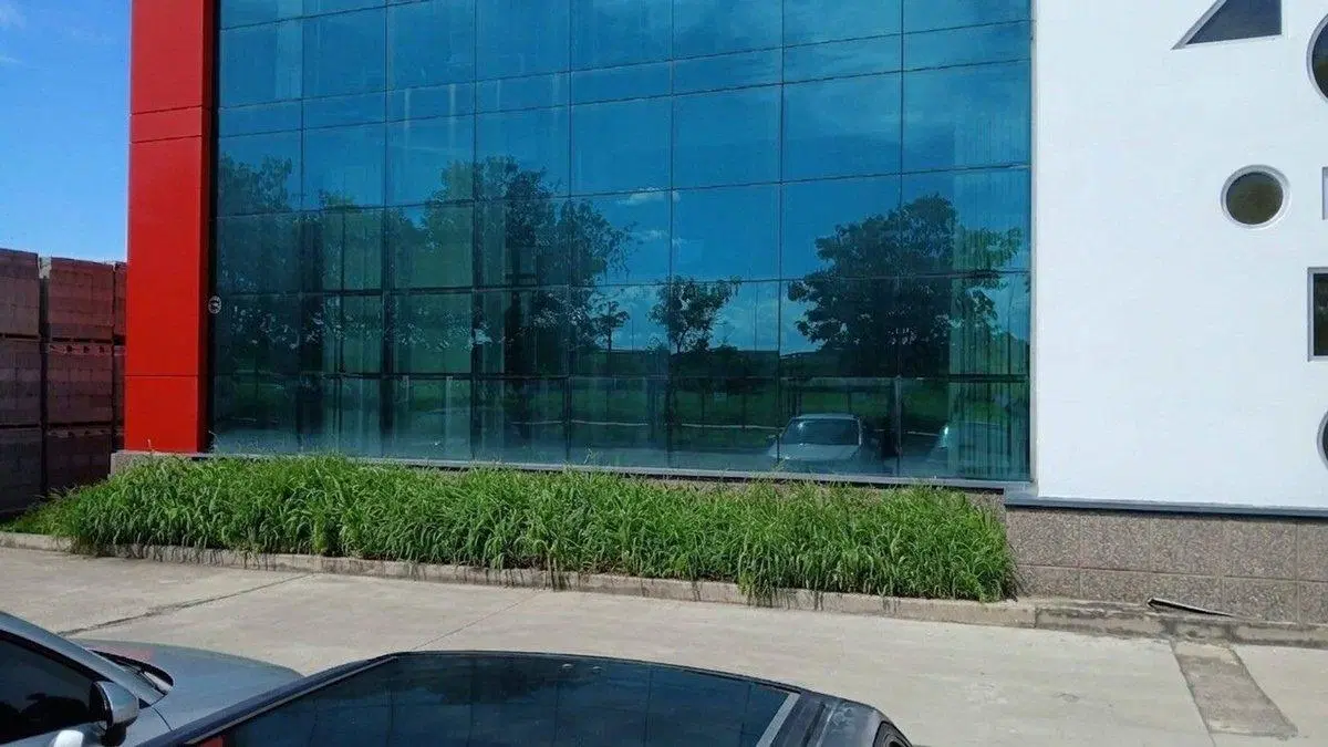 ALQUILER LOCAL 120 M2 EN CIRCUNVALACION NORTE 4
