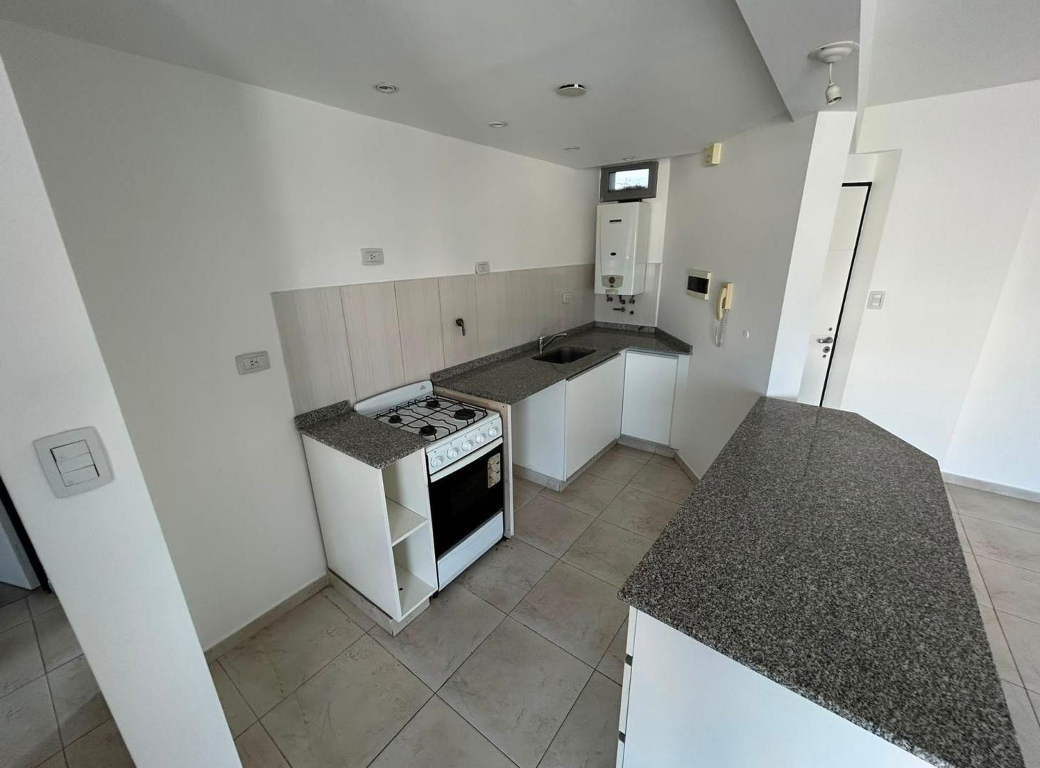 Foto de VENTA DEPARTAMENTO 2 DORMITORIOS BARRIO PUEYRREDON, imagen 4
