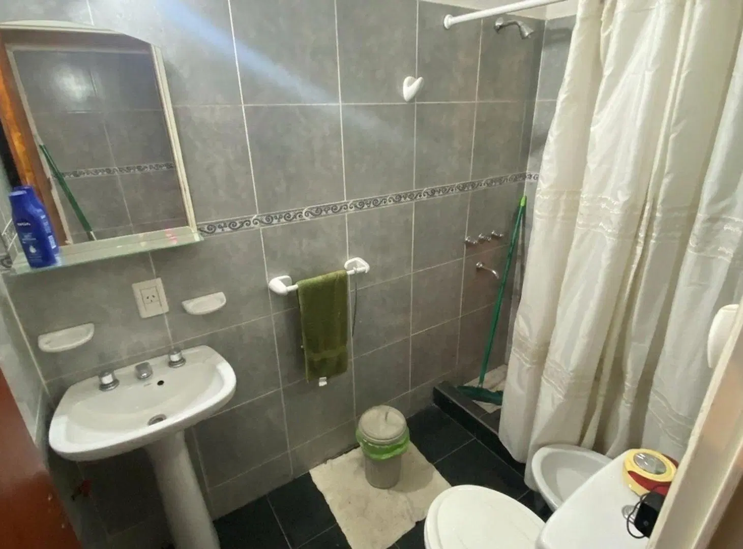 VENTA 3 CASAS CON 2 PILETAS Y ESCRITURA LA GRANJA 5