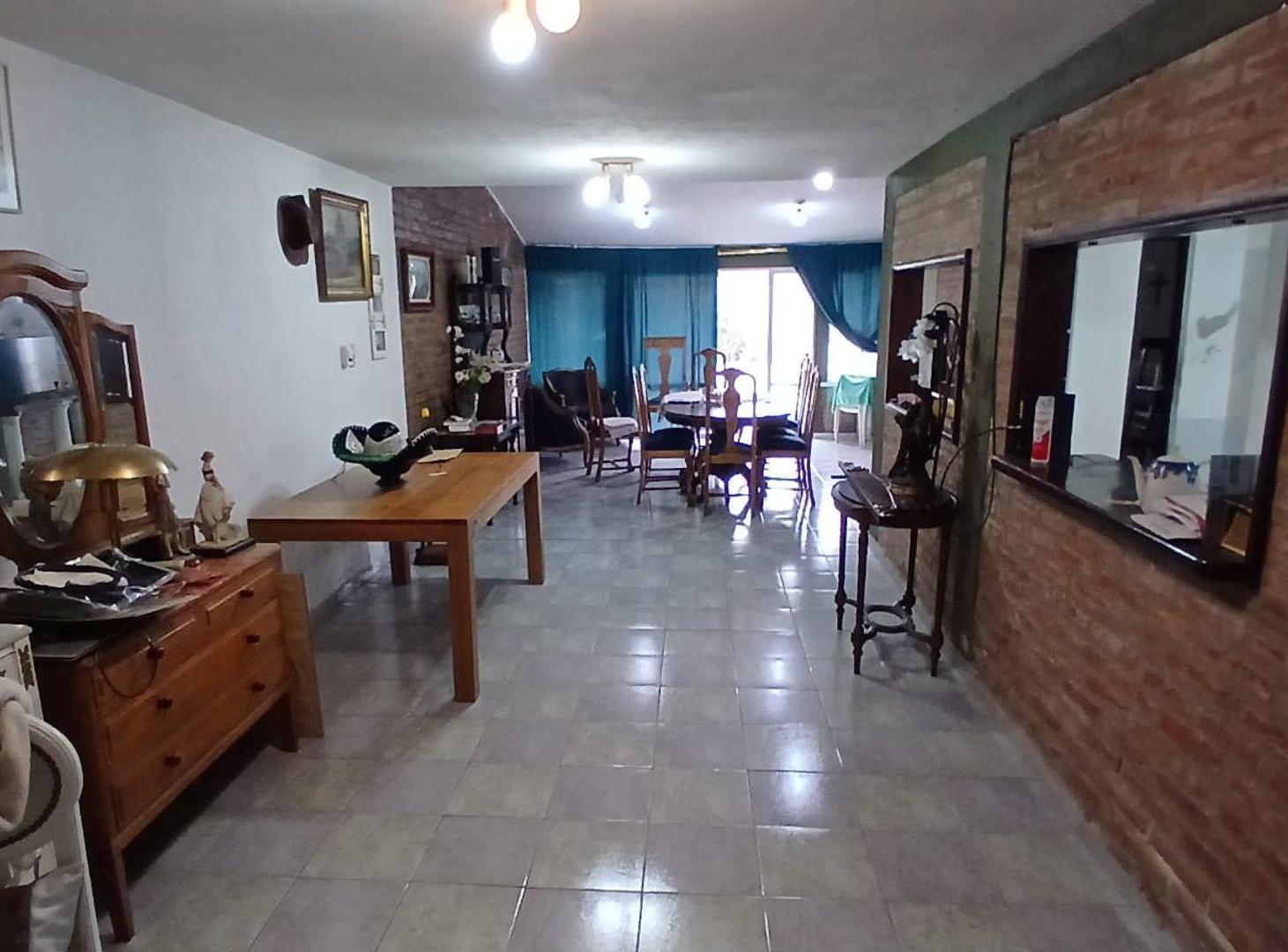 Foto de SE VENDE CASA + DEPARTAMENTO + LOCAL B VILLA ADELA, imagen 1