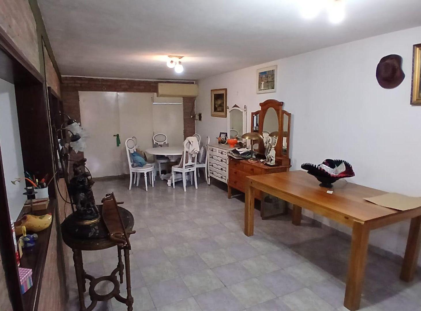 Foto de SE VENDE CASA + DEPARTAMENTO + LOCAL B VILLA ADELA, imagen 2
