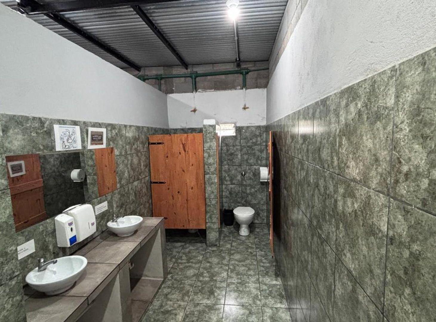 Foto de SE VENDE SALÓN DE EVENTOS EN DEAN FUNES, imagen 3