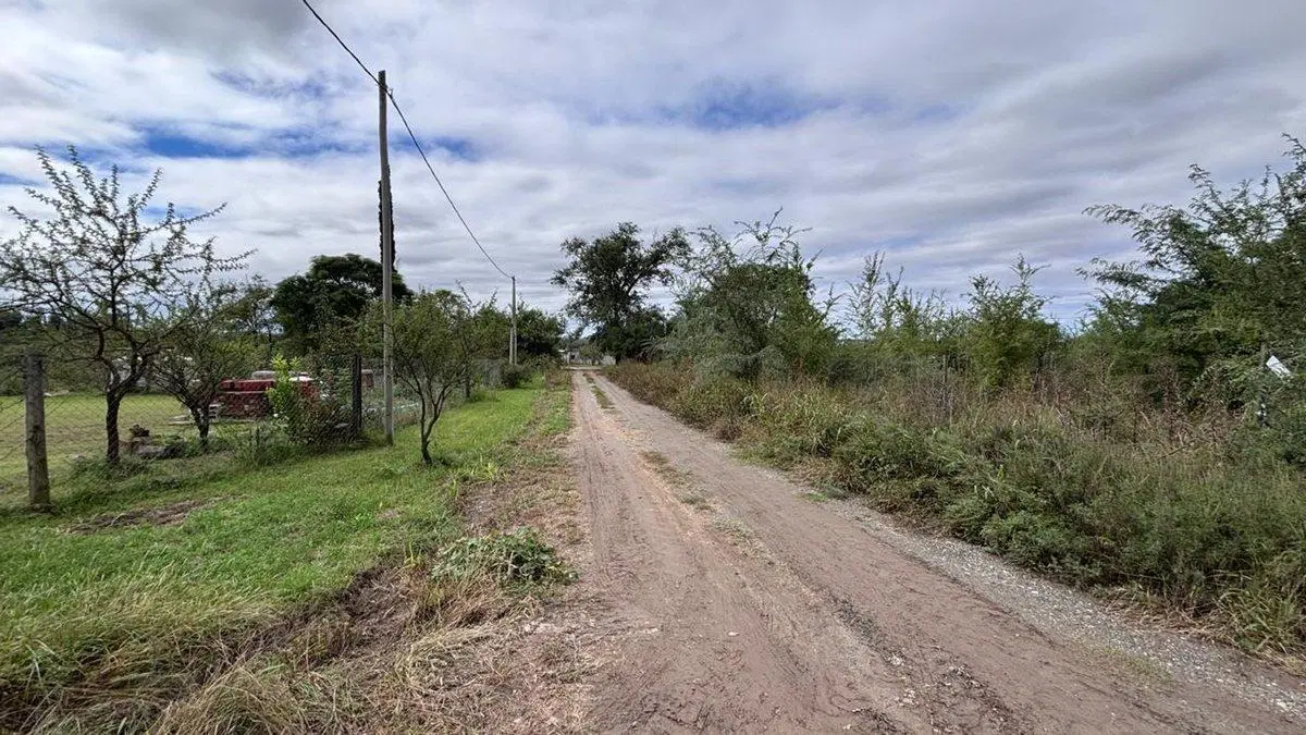 SE VENDE LOTE ESQUINA 925 M2 ANISACATE 2