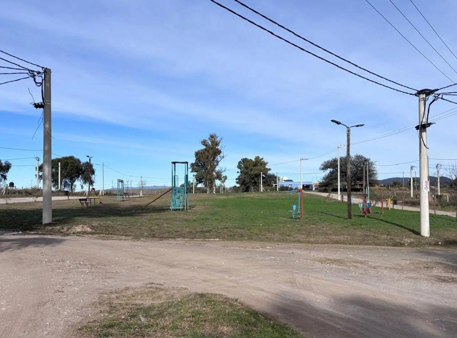SE VENDE LOTE DE 300M2 EN LOMAS DE ANISACATE 1