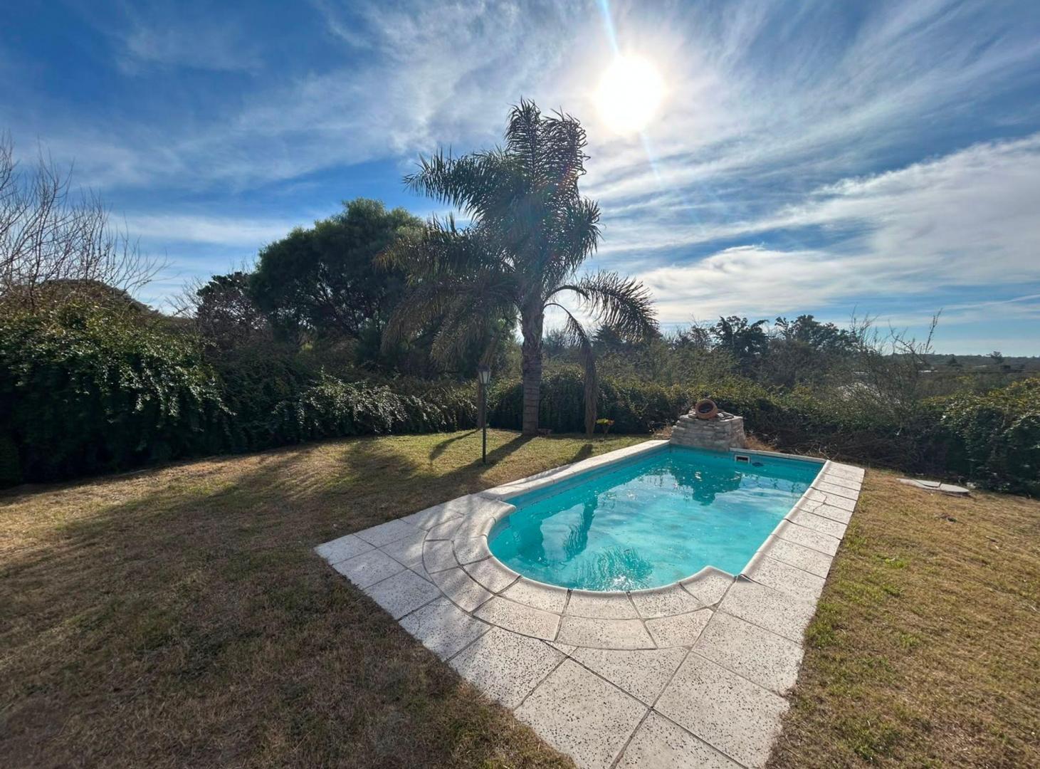 Foto de VENTA CASA 3 DORM CON PILETA EN VILLA LOS AROMOS, imagen 3