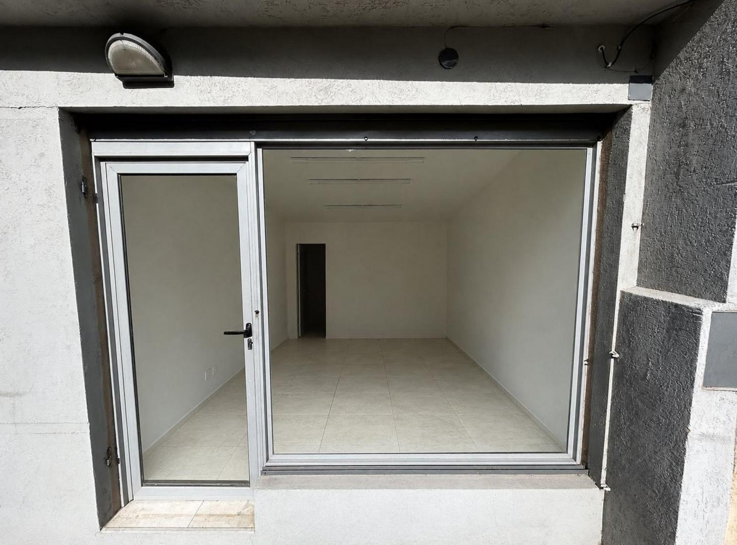 Foto de OPORTUNIDAD LOCAL COMERCIAL BARRIO PUEYRREDON, imagen 5
