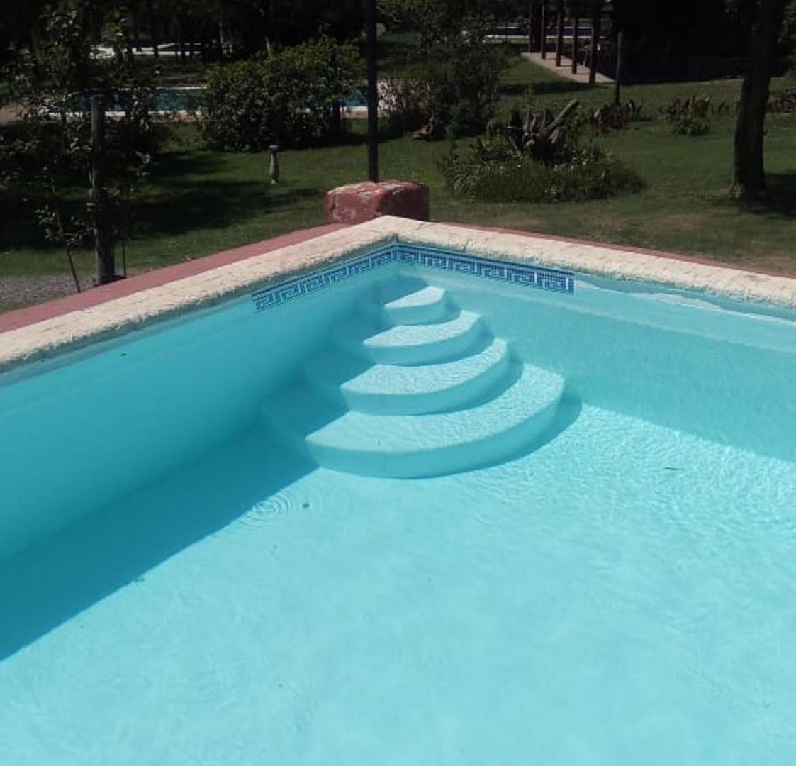 Foto de VENTA 3 CASAS CON 2 PILETA VERTIENTES DE LA GRANJA, imagen 2