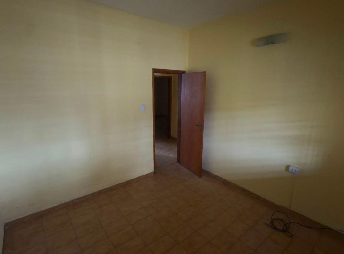 Foto de ALQUILER CASA SOBRE AVENIDA LEANDRO ALEM, imagen 1