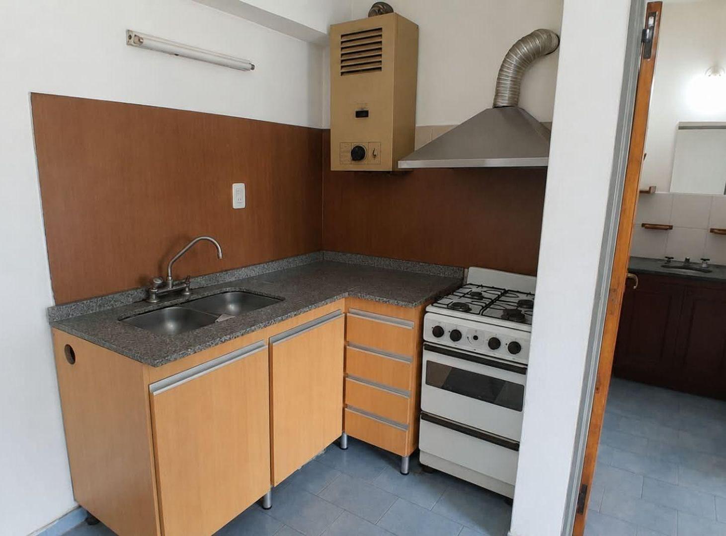 Foto de VENTA DEPARTAMENTO 1 DORM. Va.CARLOS PAZ, CENTRTO, imagen 1