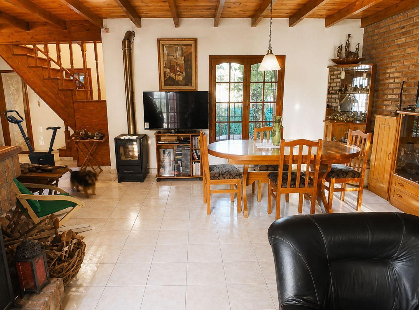 Foto de VENTA CASA 3 DORM CON PILETA EN TALAR MENDIOLAZA, imagen 5