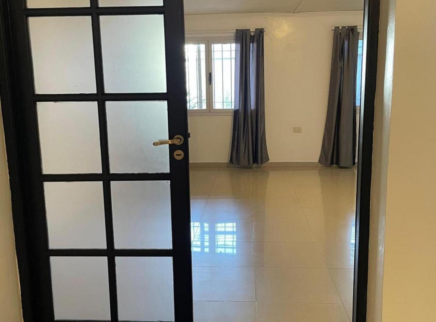 Foto de VENTA CASA 5 DORMITORIOS RECICLADA BARRIO EMPALME, imagen 5