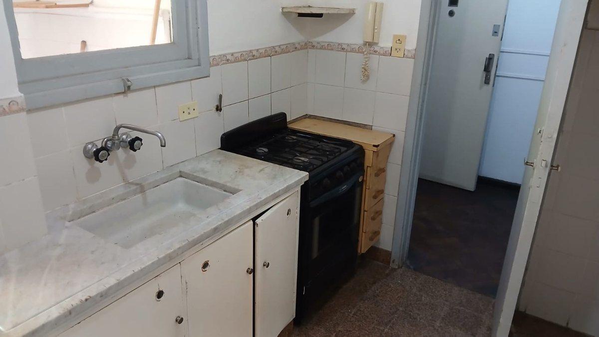 Foto de SE VENDE DEPARTAMENTO 2 DORMITORIOS B° CENTRO, imagen 5