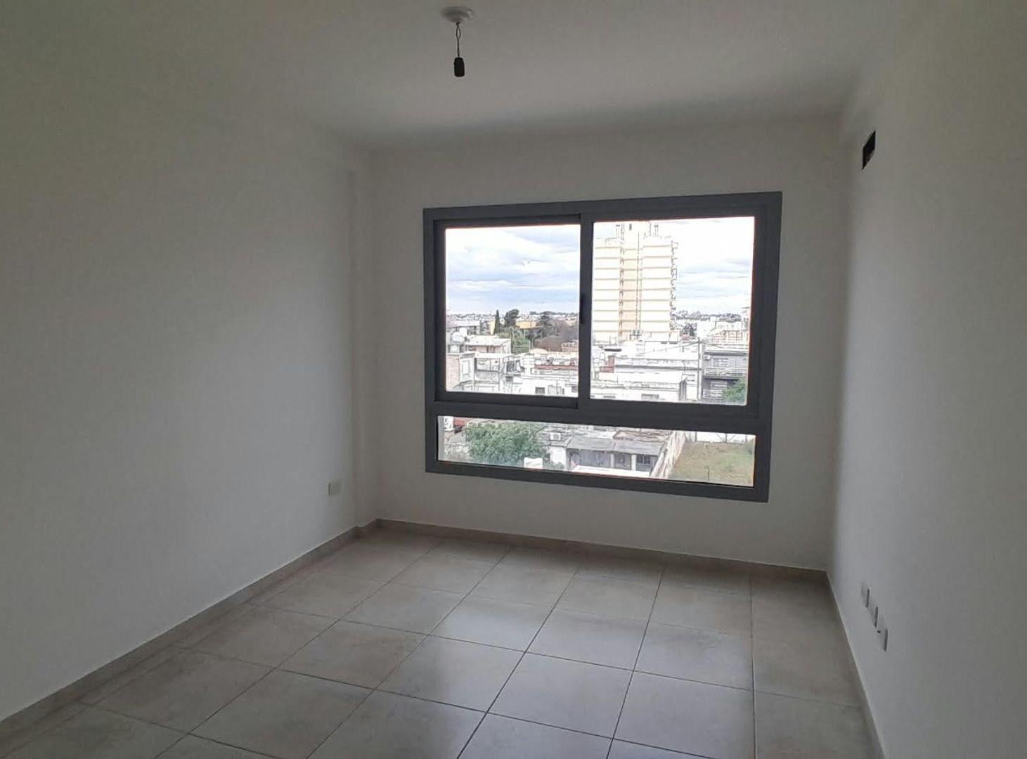 Foto de VENTA DEPARTAMENTO DÚPLEX 1 DORMITORIO 2 BAÑOS, imagen 5