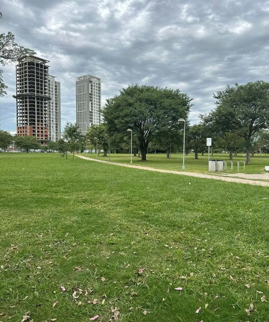 Venta Departamento 2 Dorm con Cochera - Edificio Pilay Parque Federal 5