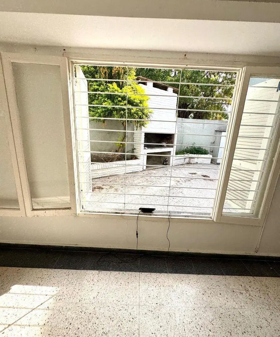 VENTA casa en Sargento Cabral de 3 dormitorios 4