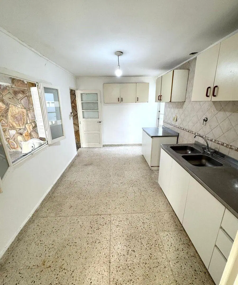 VENTA casa en Sargento Cabral de 3 dormitorios 5