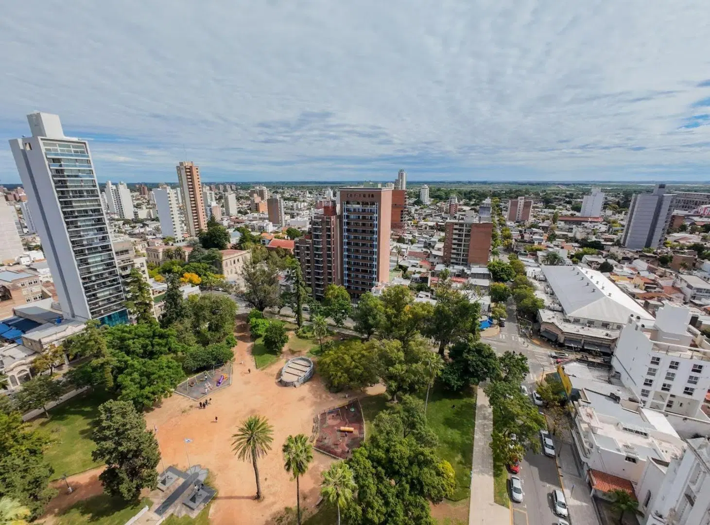 Se vende Piso de Categoría en el Exclusivo Edificio Constituyentes 3