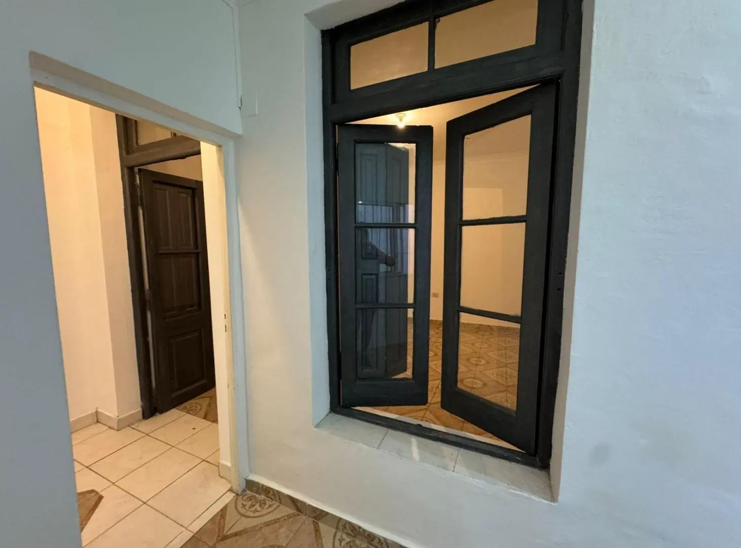 Casa de 2 dormitorios y cochera en alquiler 2