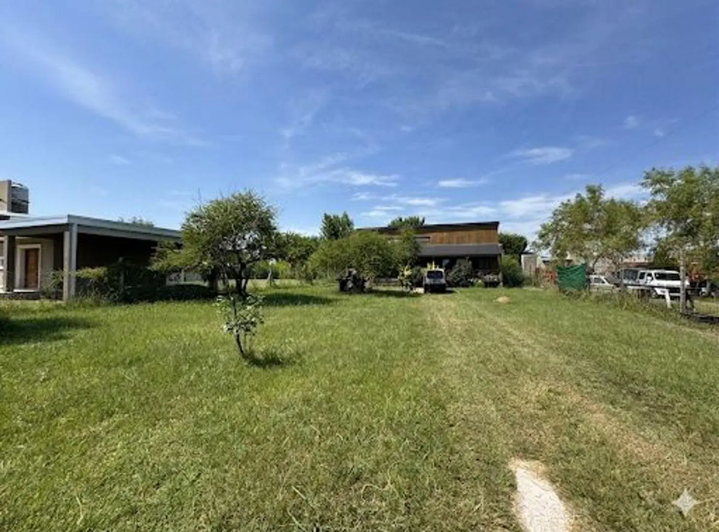 VENTA casa con amplio terreno en ruta 1 2
