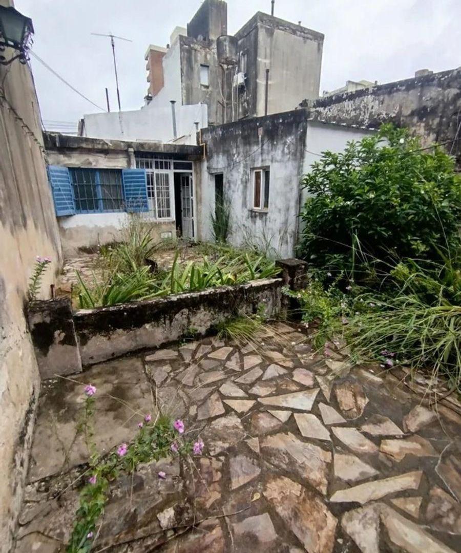 Foto de Venta de PH a refaccionar de 3 dormitorios y patio en pleno Recoleta, imagen 5