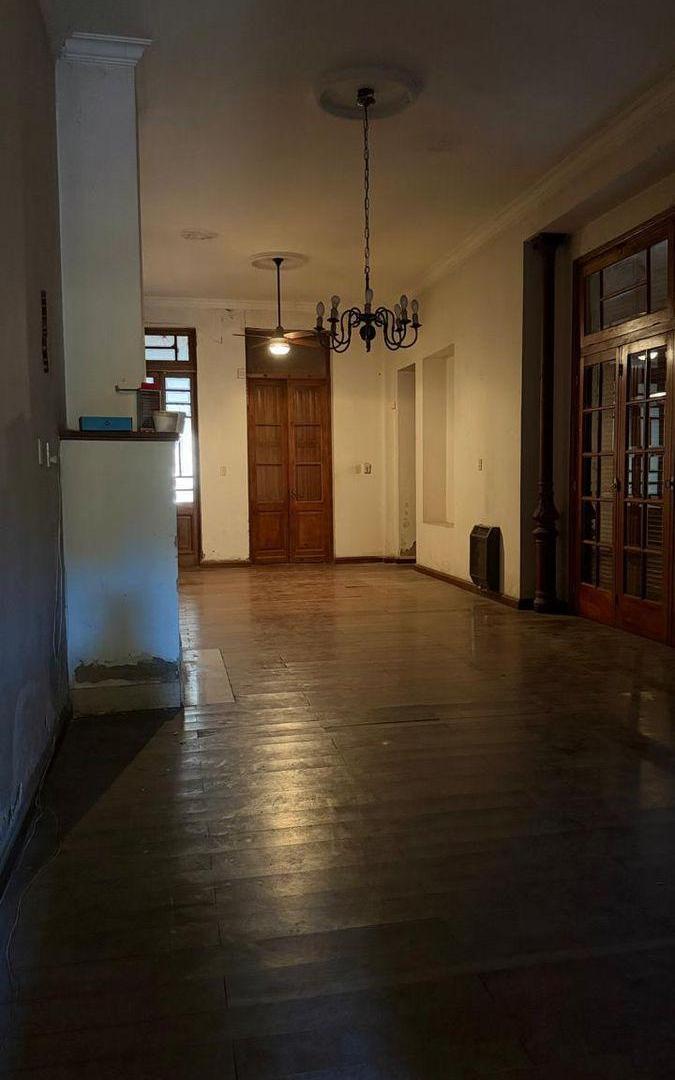 Foto de Casa en venta sobre Suipacha al 2900, imagen 2