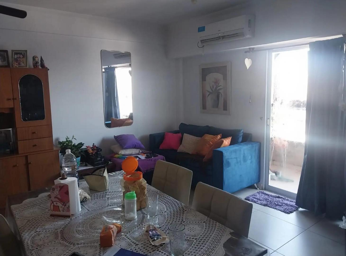 Amplio Departamento con hermoso balcón 57 m² y 1 dormitorio en venta en Lanús Oeste