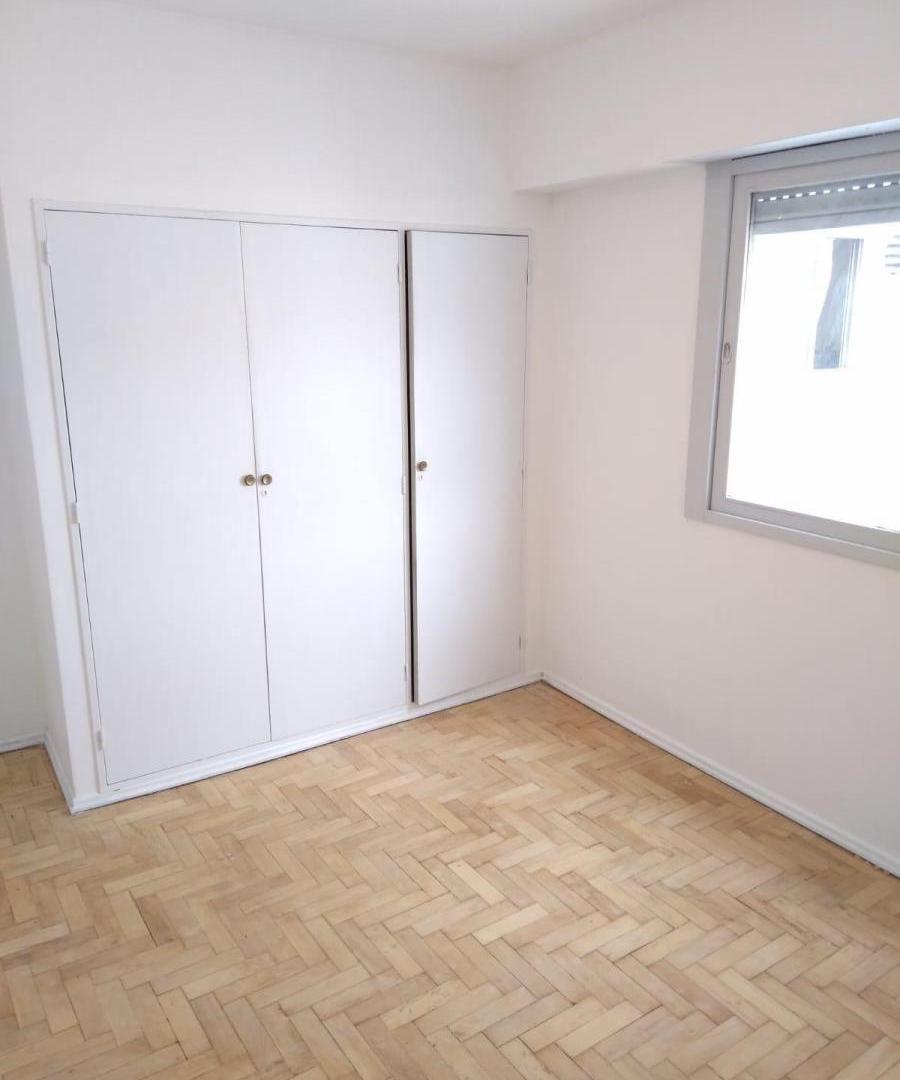 Departamento de 3 ambientes en venta en Flores