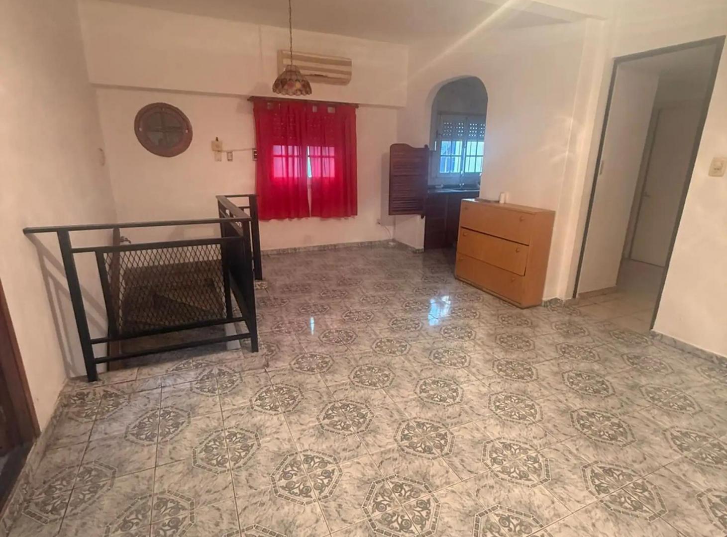 Departamento T/casa De 3 Amb En Primer Piso S/ Boulevard De Los Italianos A Metros De Av. Belgrano