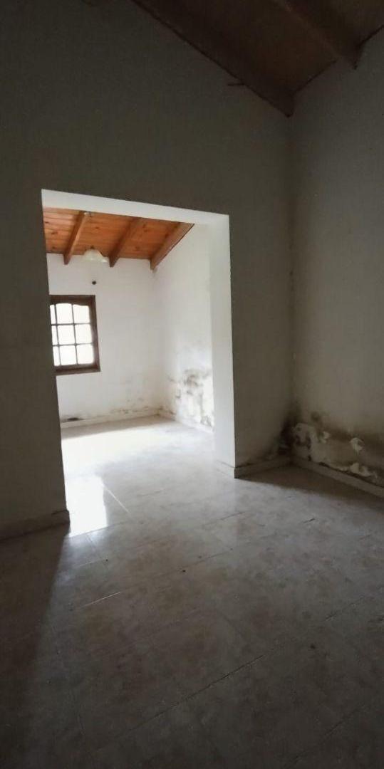 Foto de VENTA CASA CON GARAGE Y LOTE DE 380 M² A POCAS CUADRAS DE LA ESTACIÓN, imagen 5