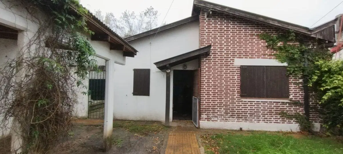 VENTA CASA CON GARAGE Y LOTE DE 380 M² A POCAS CUADRAS DE LA ESTACIÓN DE ALEJANDRO KORN 2