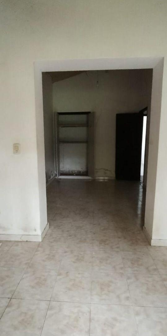 Foto de VENTA CASA CON GARAGE Y LOTE DE 380 M² A POCAS CUADRAS DE LA ESTACIÓN, imagen 3