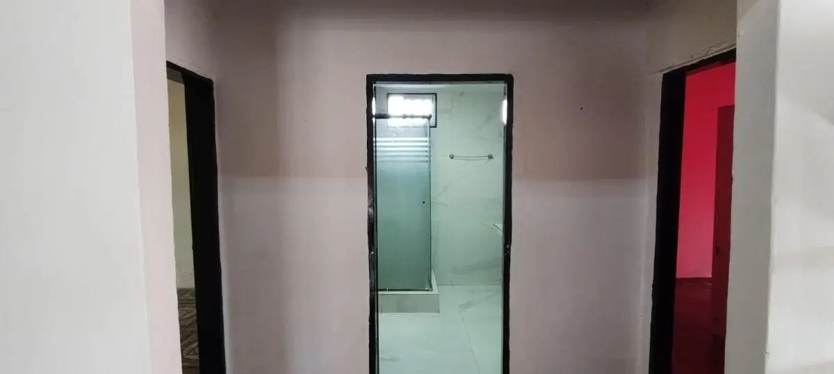 ALQUILER AMPLIA CASA DE 2 DORMITORIOS CON PATIO Y ENTRADA PARA VEHÍCULO EN SAN VICENTE 5