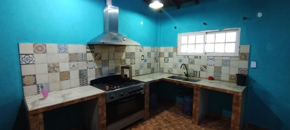 Foto de ALQUILER AMPLIA CASA DE 2 DORMITORIOS CON PATIO Y ENTRADA PARA VEHÍCULO EN SAN VICENTE, imagen 4