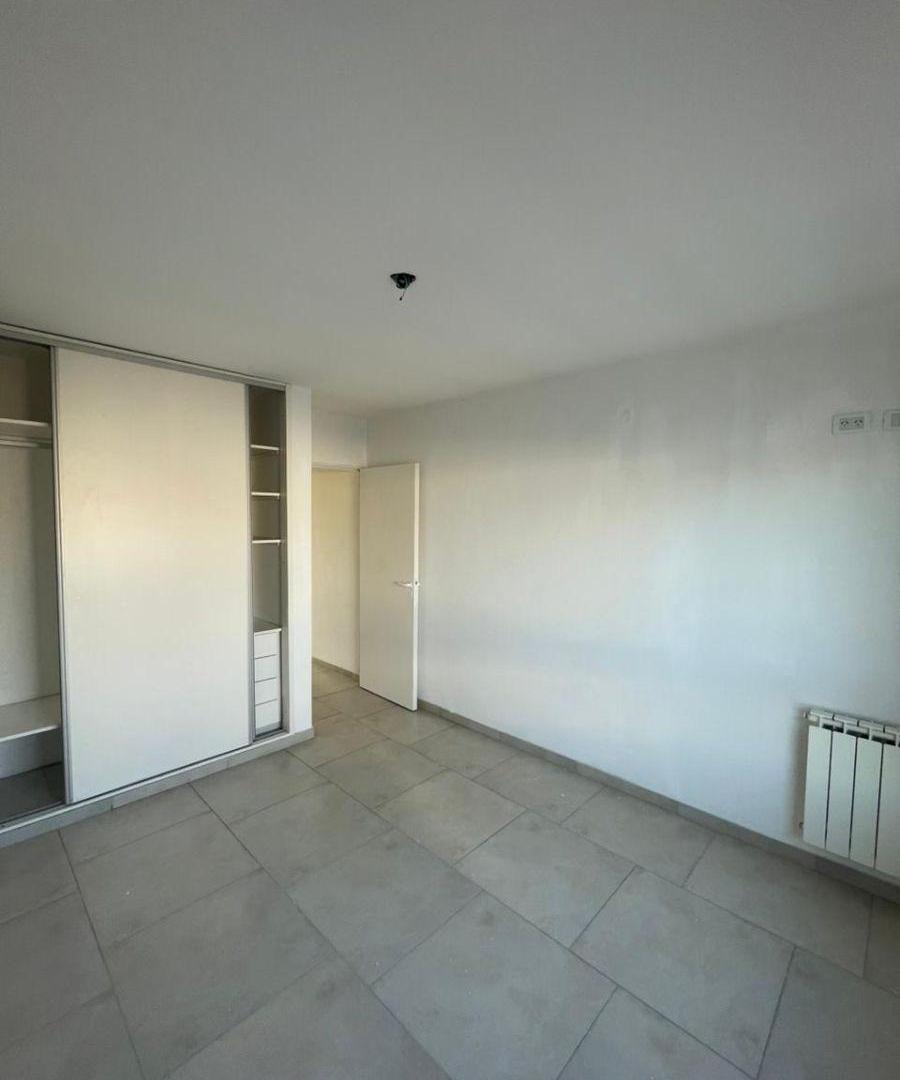 Foto de DÚPLEX DE 4 AMBIENTES EN ALQUILER CON COCHERA, imagen 3