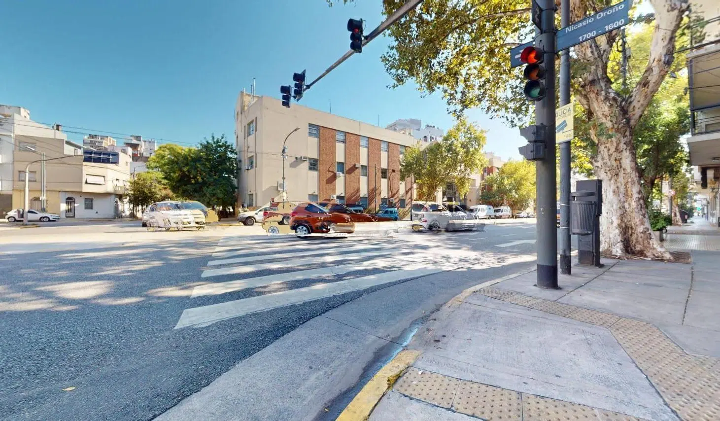DEPARTAMENTO EN VENTA PLANTA BAJA AL FRENTE 8