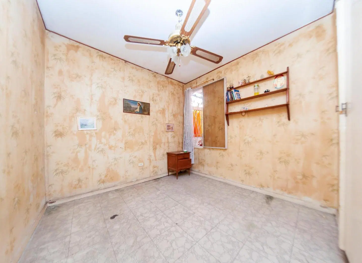 Casa en venta B° Piedrabuena 3 ambientes, patio al frente, garage y terraza 4