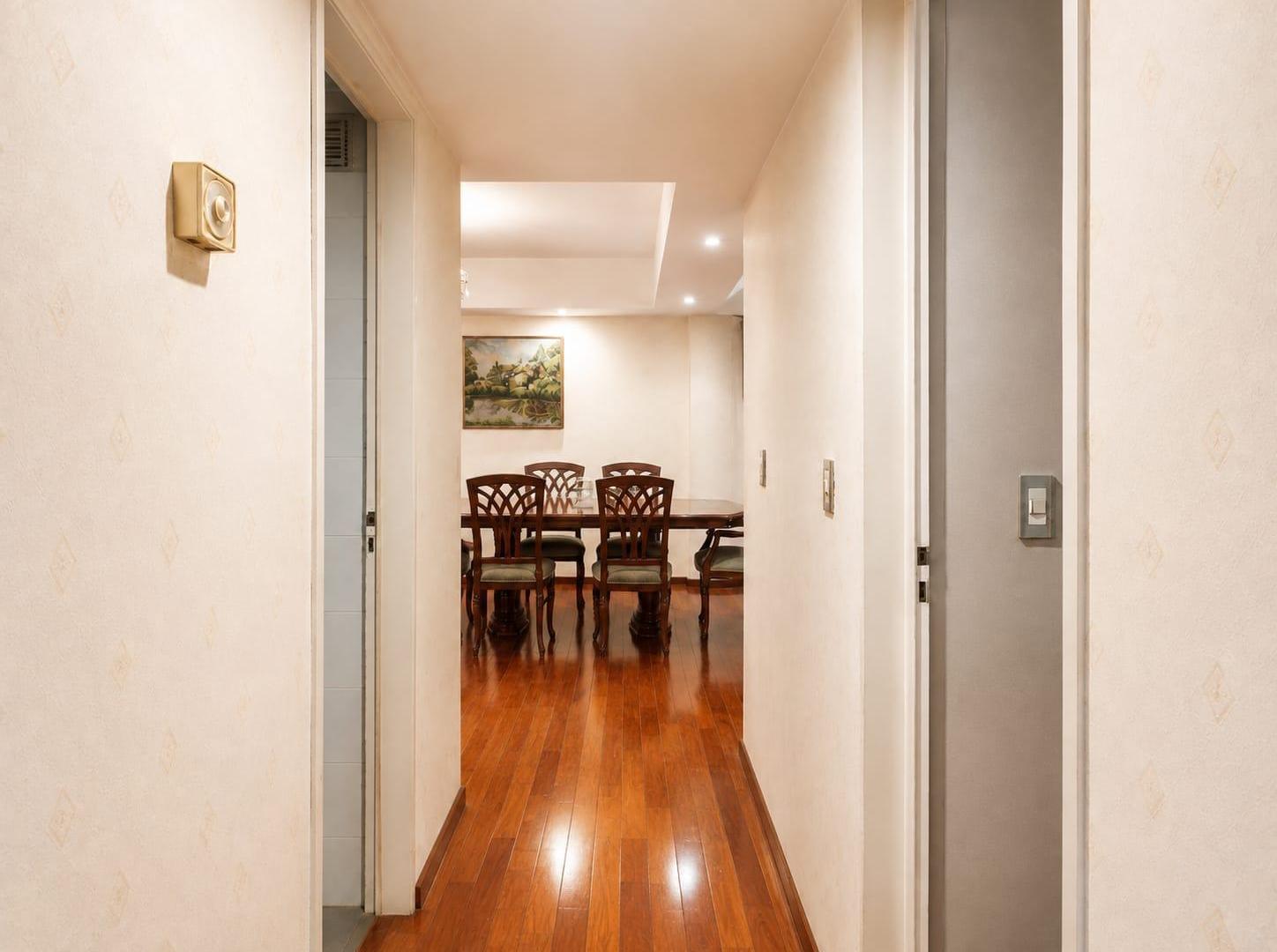 Foto de DEPARTAMENTO 4 AMBIENTES SEMIPISO COCHERA, imagen 4
